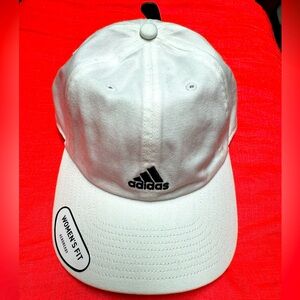 Adidas women’s baseball hat. NWT